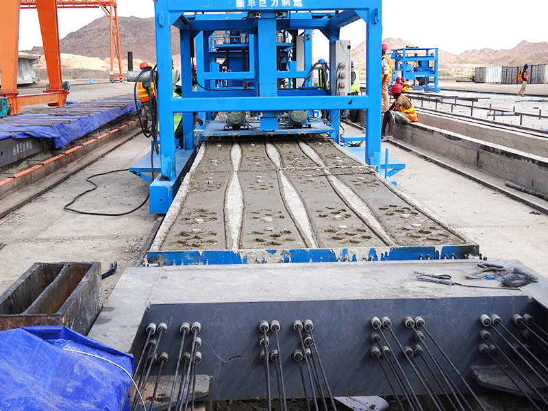 長線臺(tái)座法壓花機(jī)